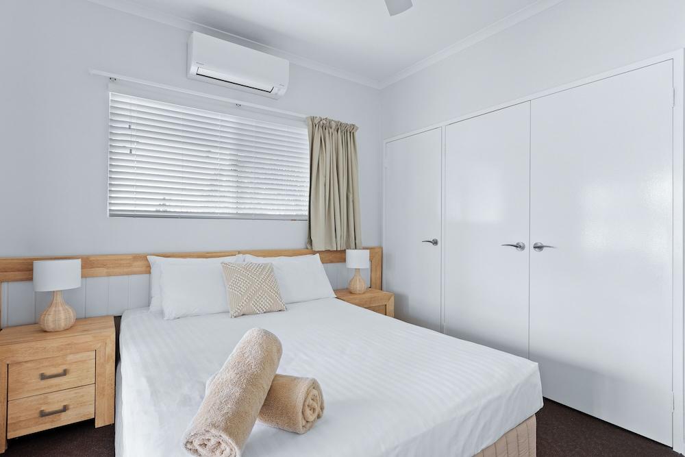 Cable Beachside Villas