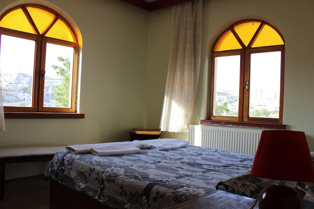 Valleypark Hotel - Hostel