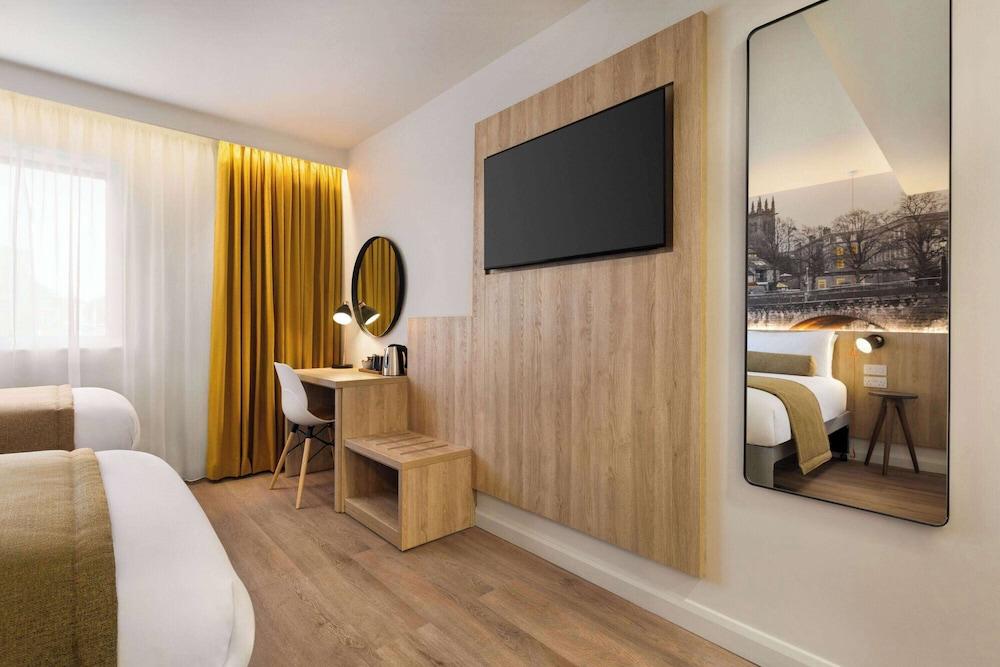 Super 8 by Wyndham Chester East