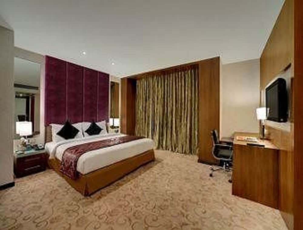 Ramada by Wyndham Ahmedabad