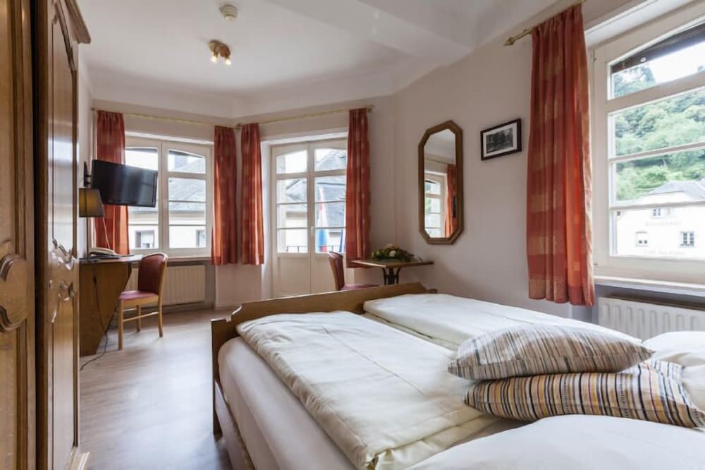 Hôtel - Restaurant Victor Hugo