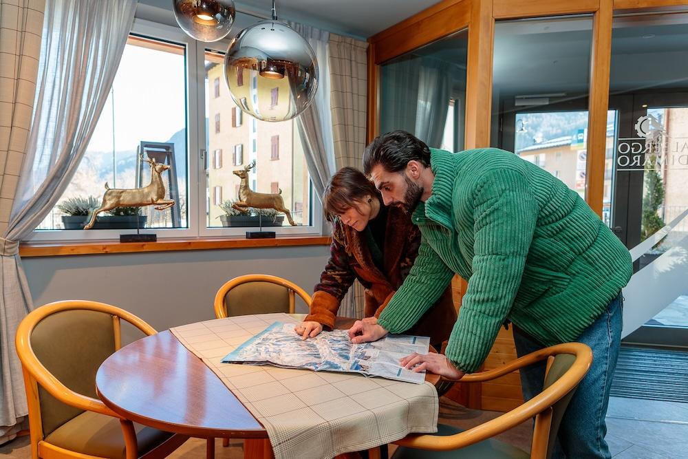 Albergo Dimaro Wellness & Family Hotel