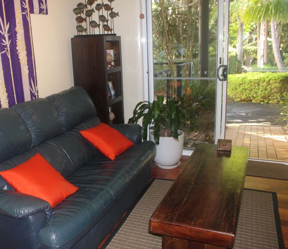 Azura Beach House B&B