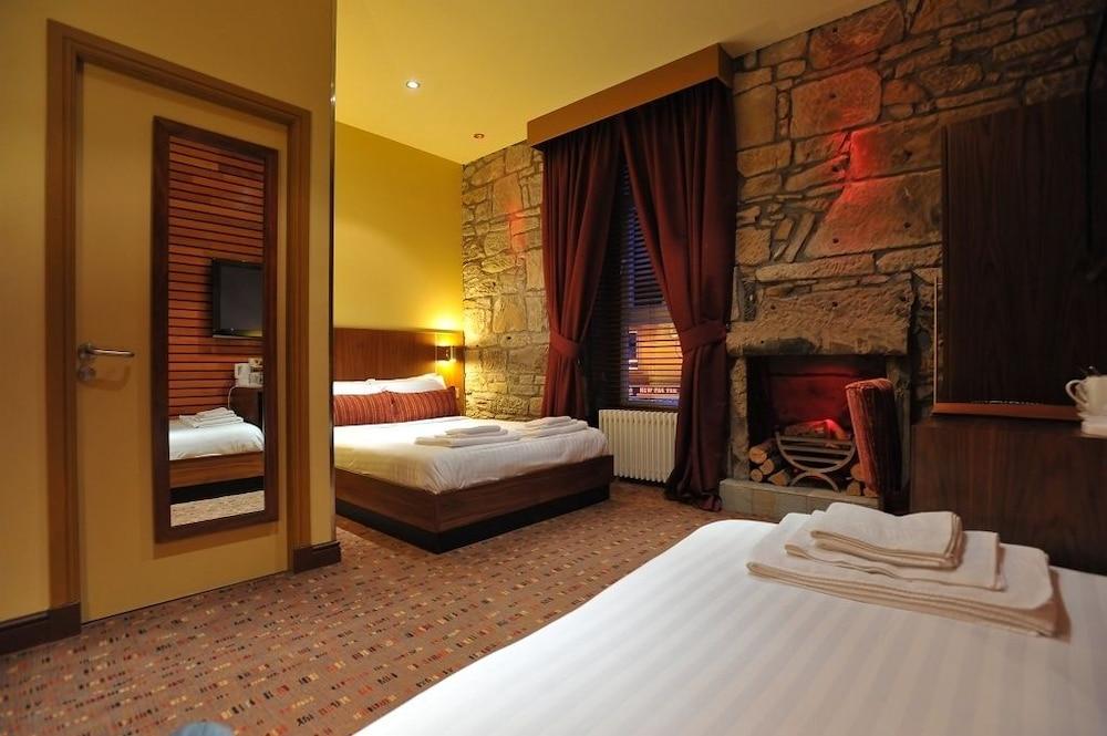 The Commercial Hotel