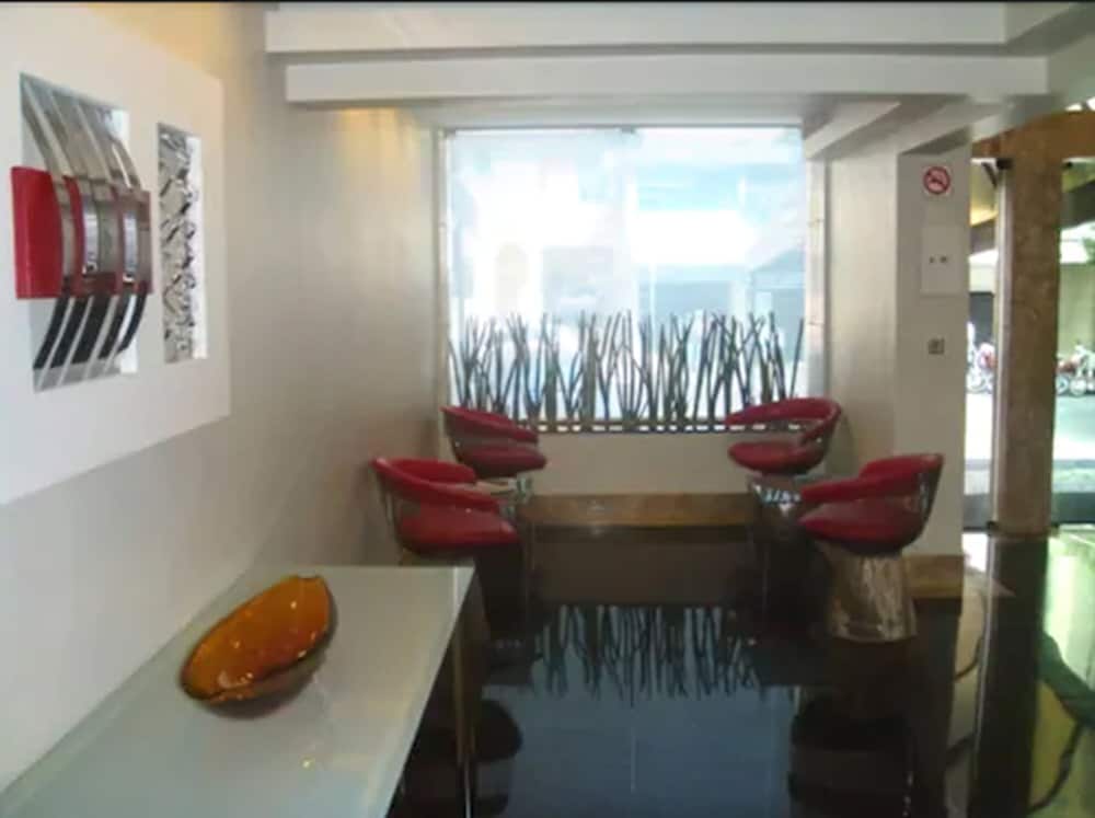 Hotel Boulevard Express