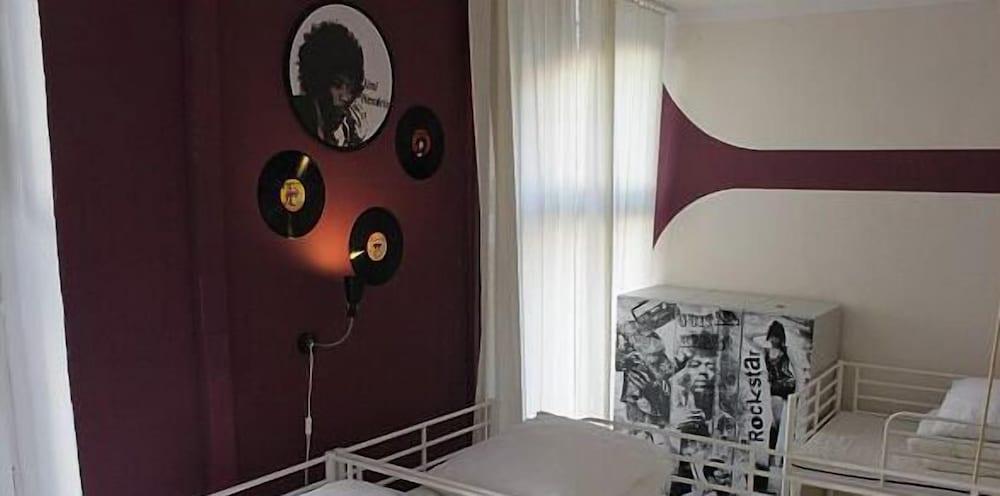 HOTELE SIGNUM SPÓŁKA AKCYJNA