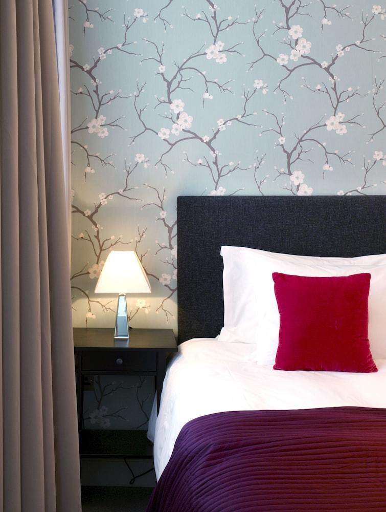 Notting Hill by CAPITAL