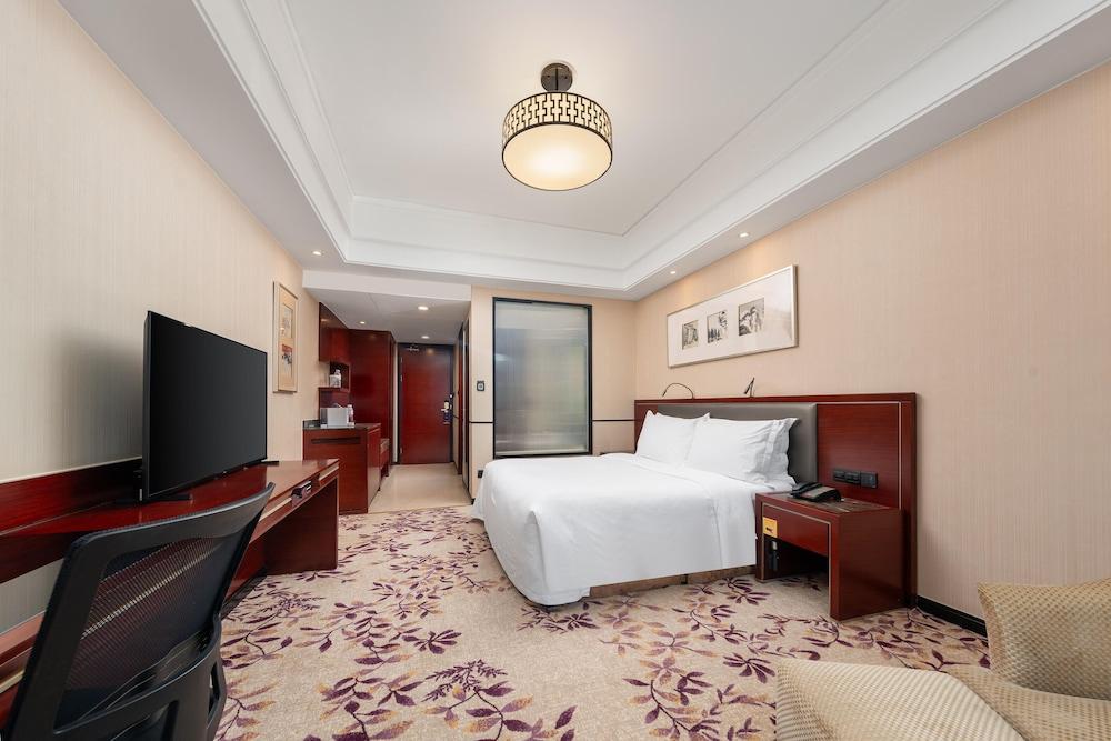 DoubleTree by Hilton Wuxi