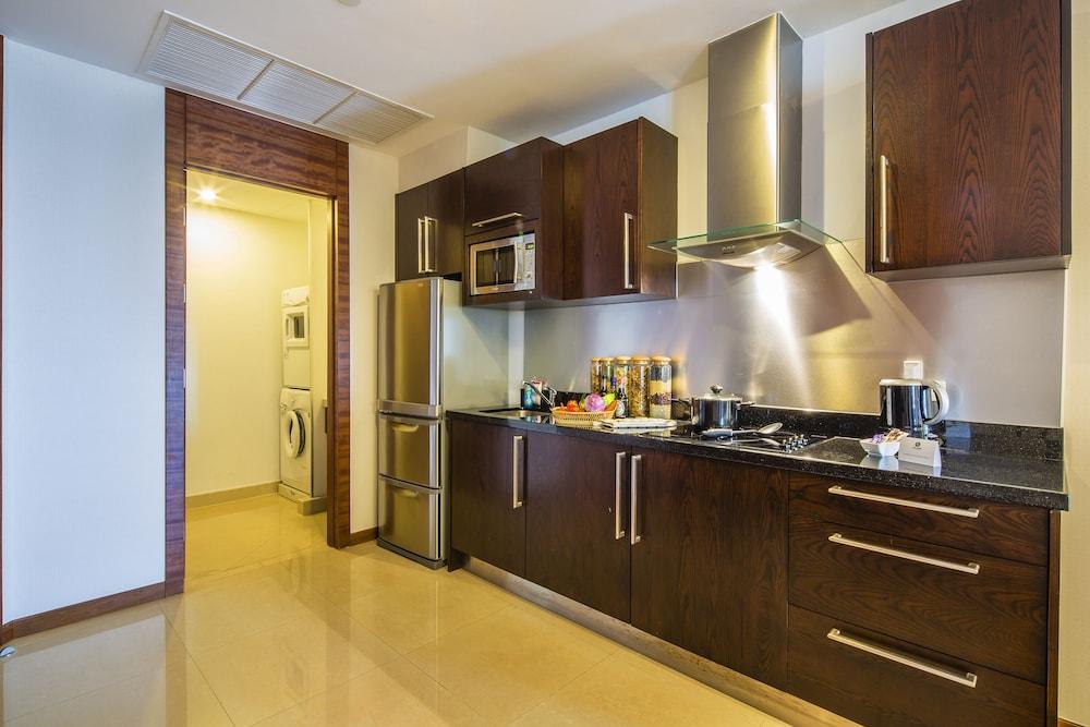 Column Bangkok Hotel