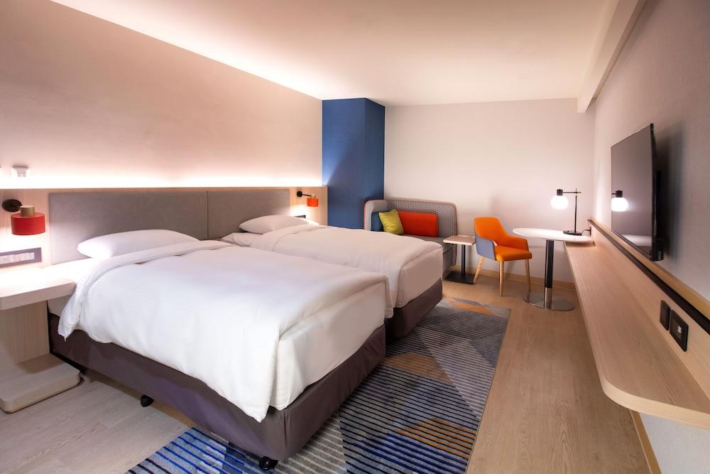 Holiday Inn Express Taipei Train Station by IHG