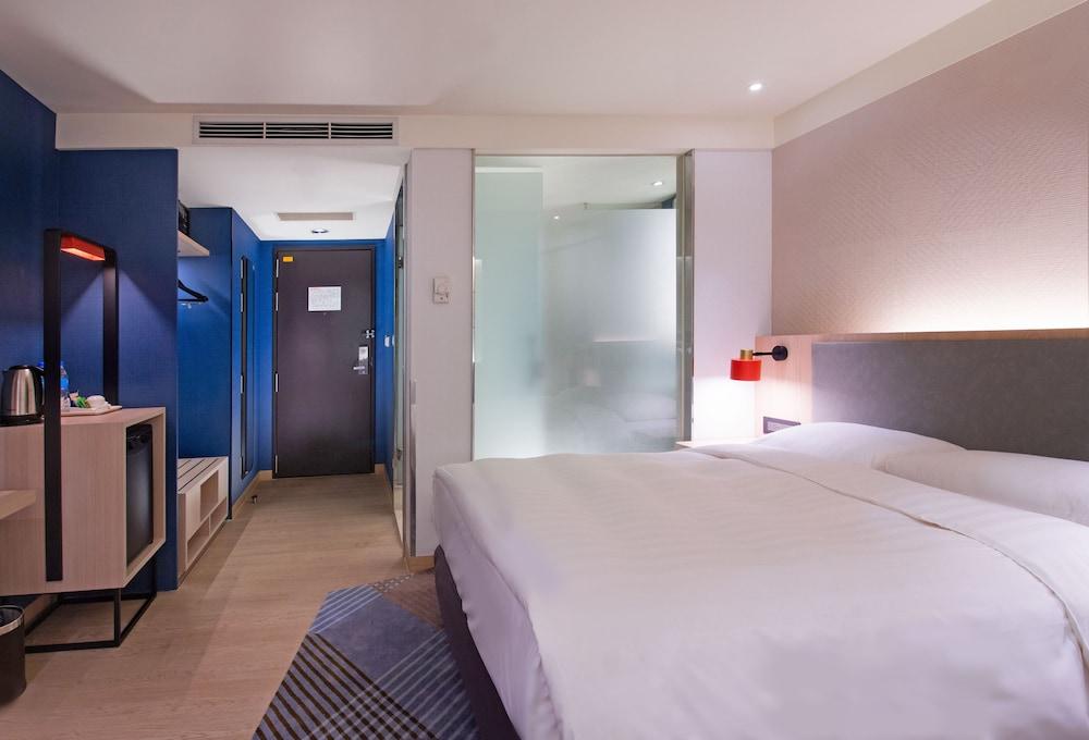 Holiday Inn Express Taipei Train Station by IHG