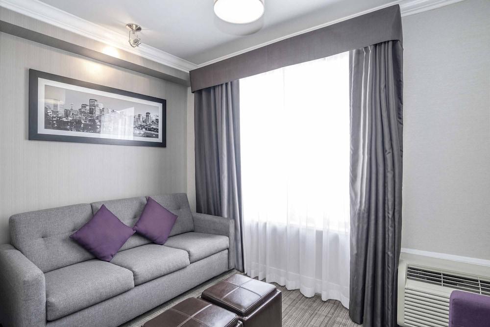 Sandman Hotel & Suites Calgary South