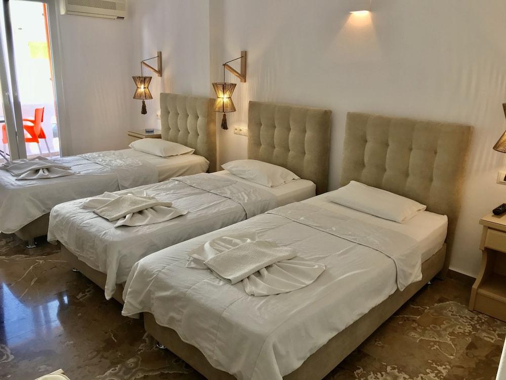 Vassiliki Rooms