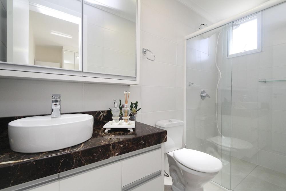 Aluguel Apartamento 2 quartos 1 suite 324