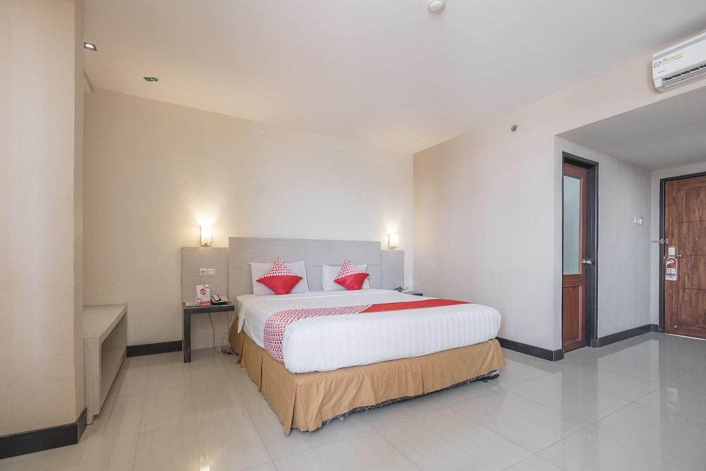 OYO 1081 Allson City Hotel Makassar