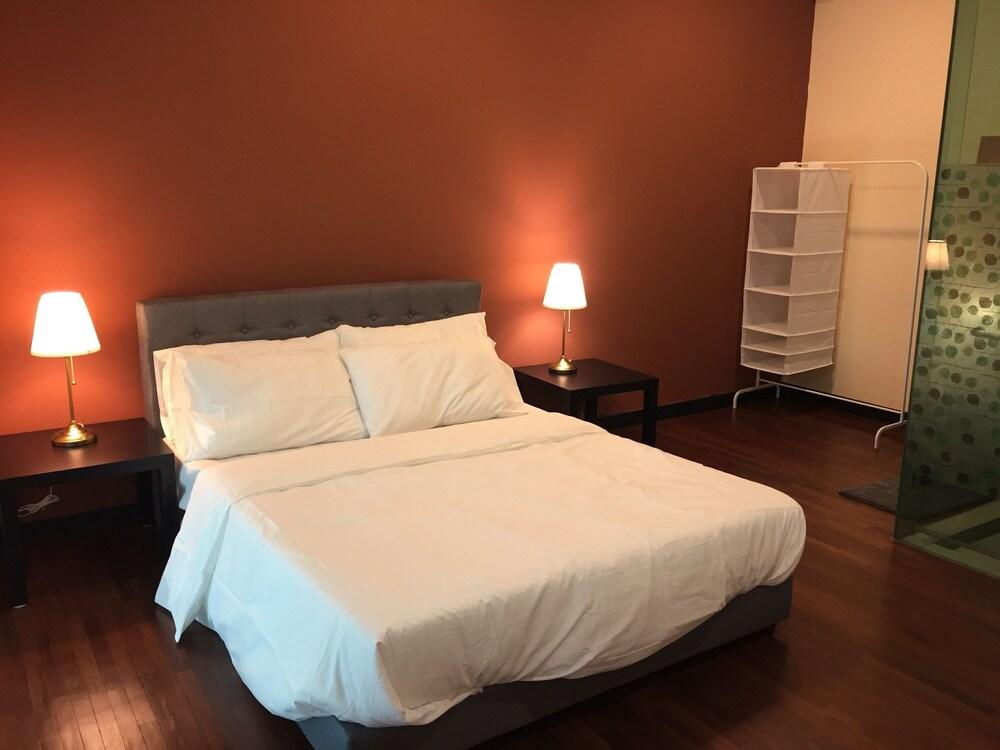 The Scott Garden by Leisure2u