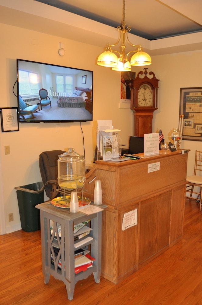 Anne's Washington Inn