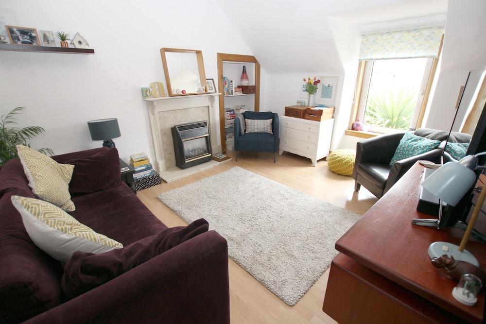 Kenneth Street Apartment