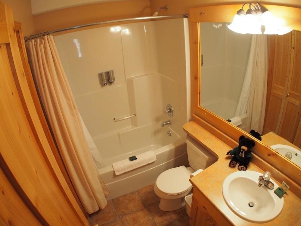 Crystal Forest #07 By Bear Country