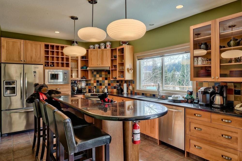 Soleil Chalet By Bear Country