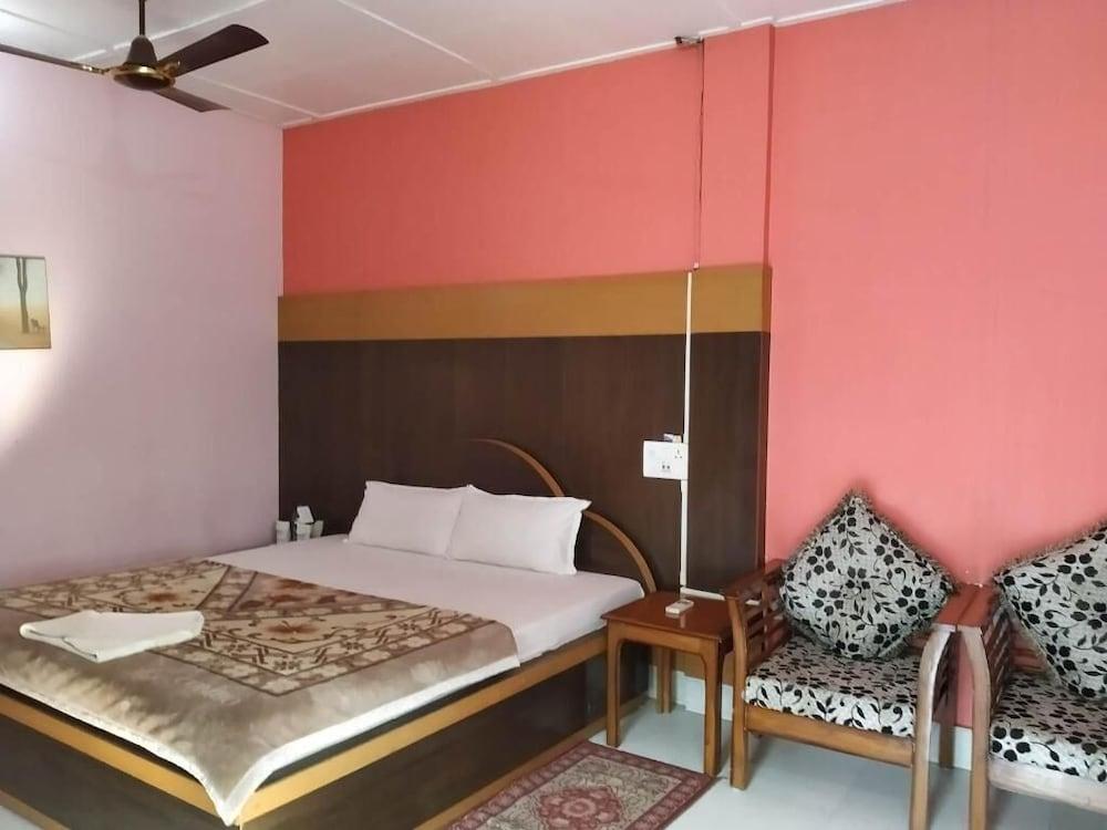 Green Ashiyana Island Resort