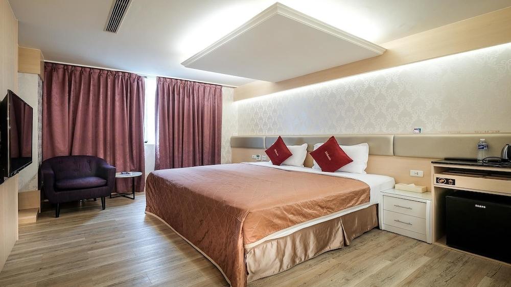 Surreal Motel - Lujhou Branch