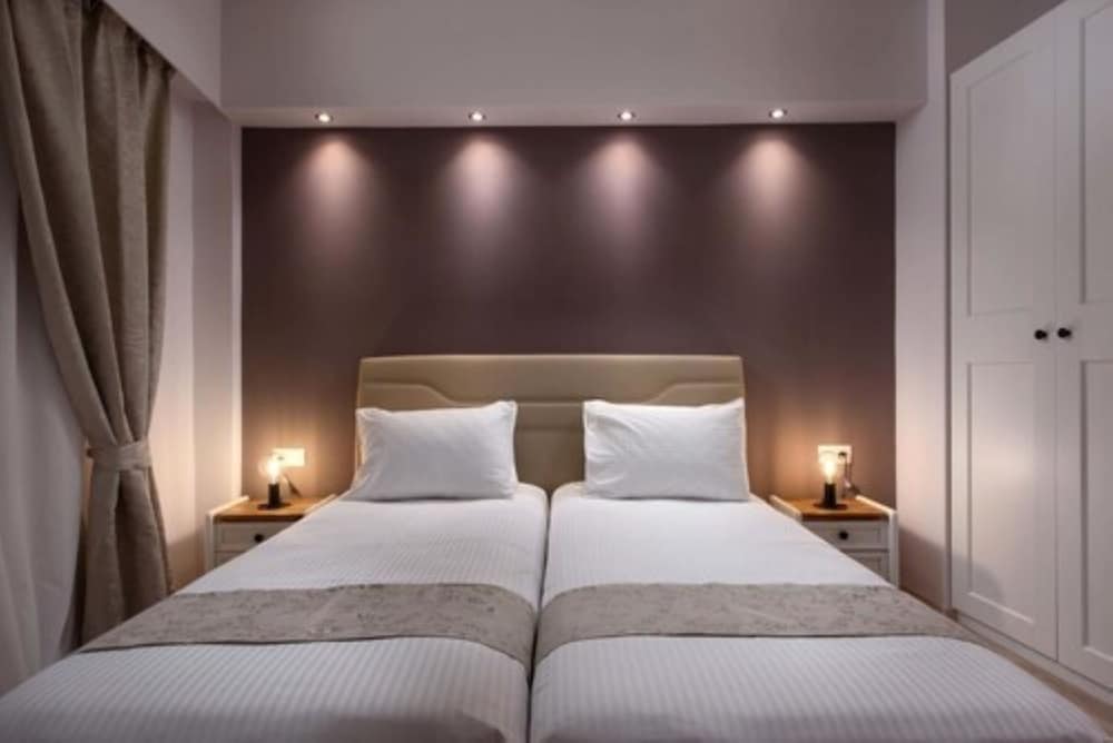 Mezza Volta by Estia