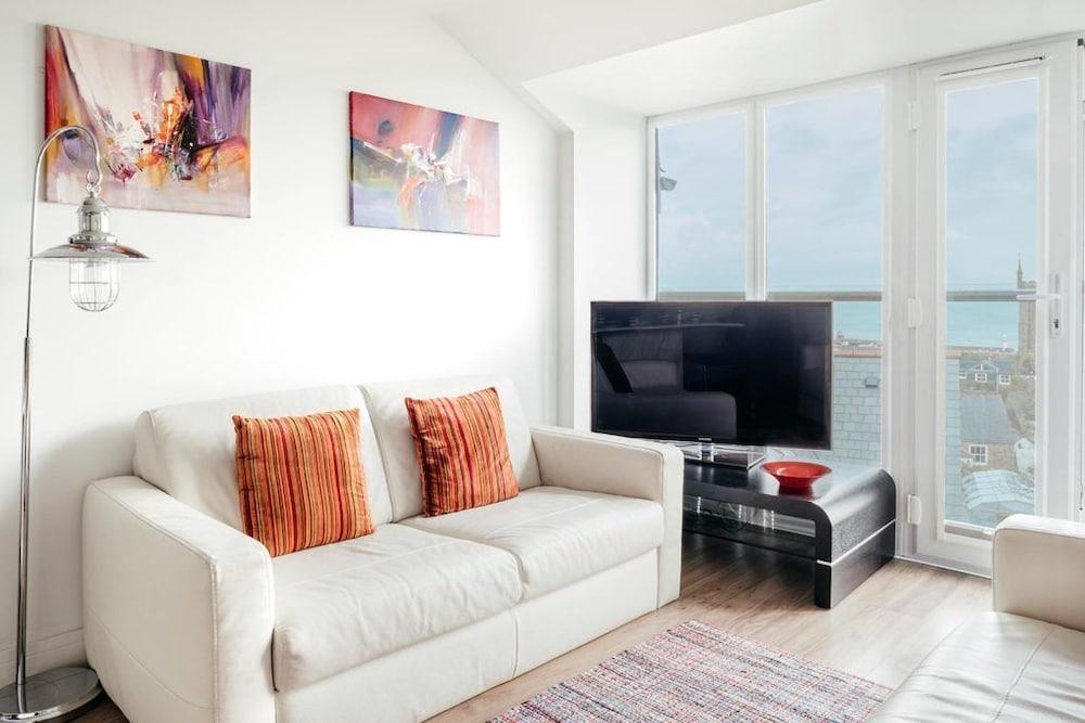 10 Sunday School Court