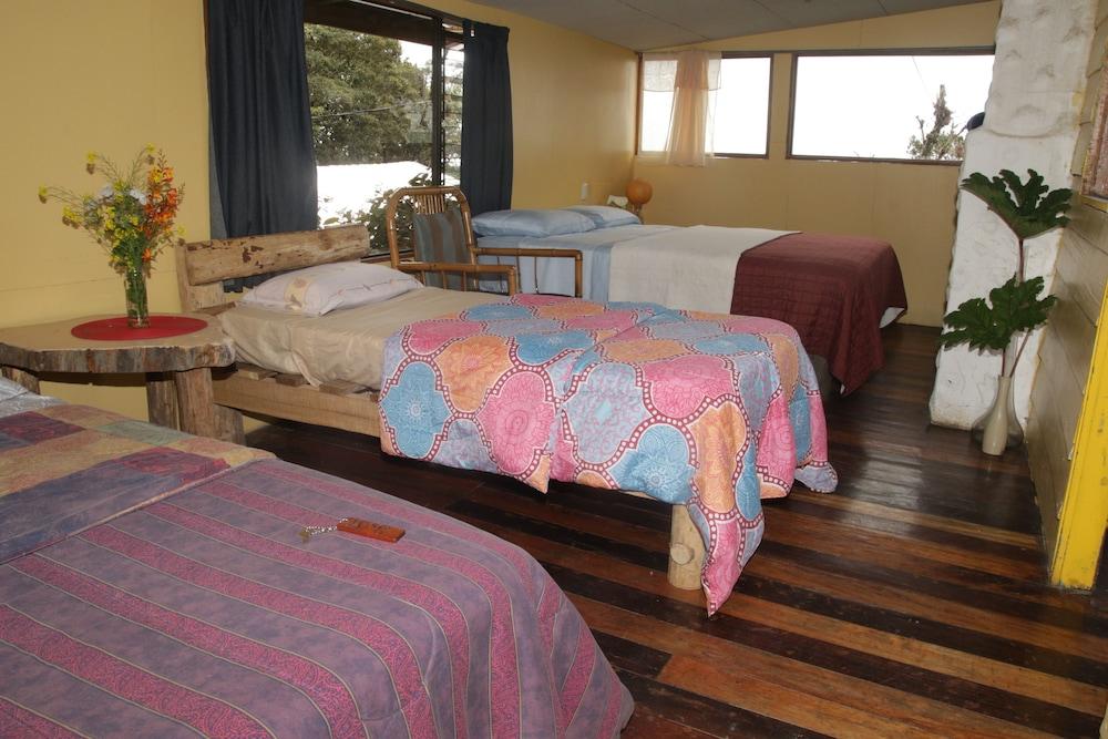 Iyok Ami Hostel Tours