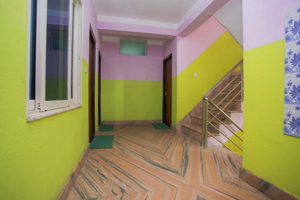 SPOT ON 572 Hotel Get Together