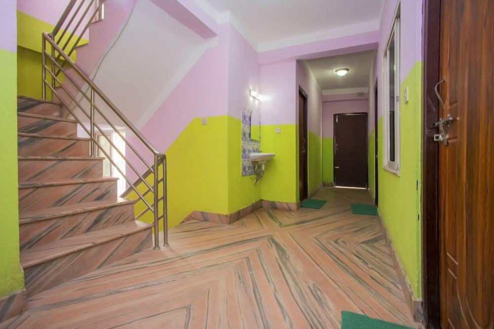 SPOT ON 572 Hotel Get Together