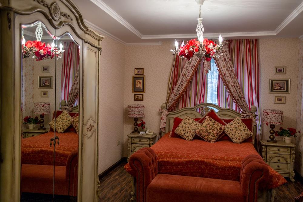 Rasslabonov Country Home