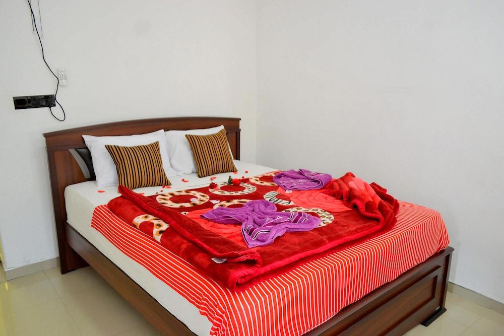 Grand Adams Peak Hotel