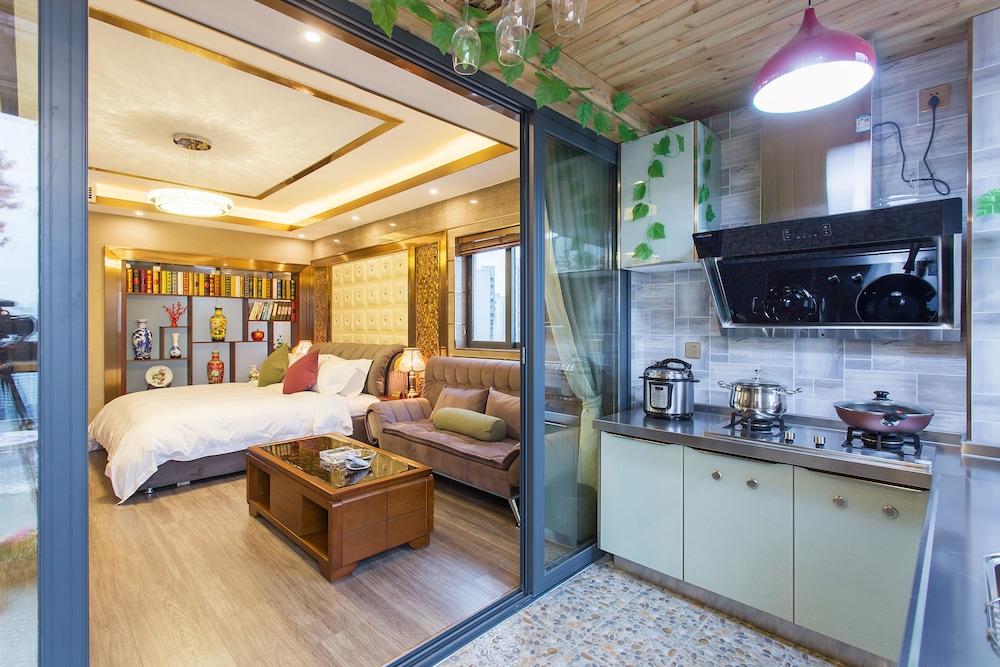 Hongyadong Full River View Apartment