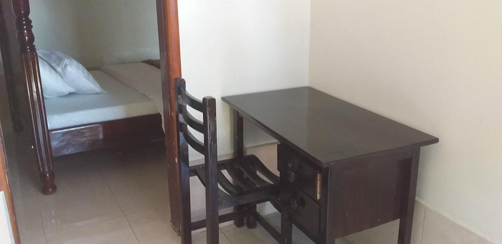 Mango Cottages & Recreation Center