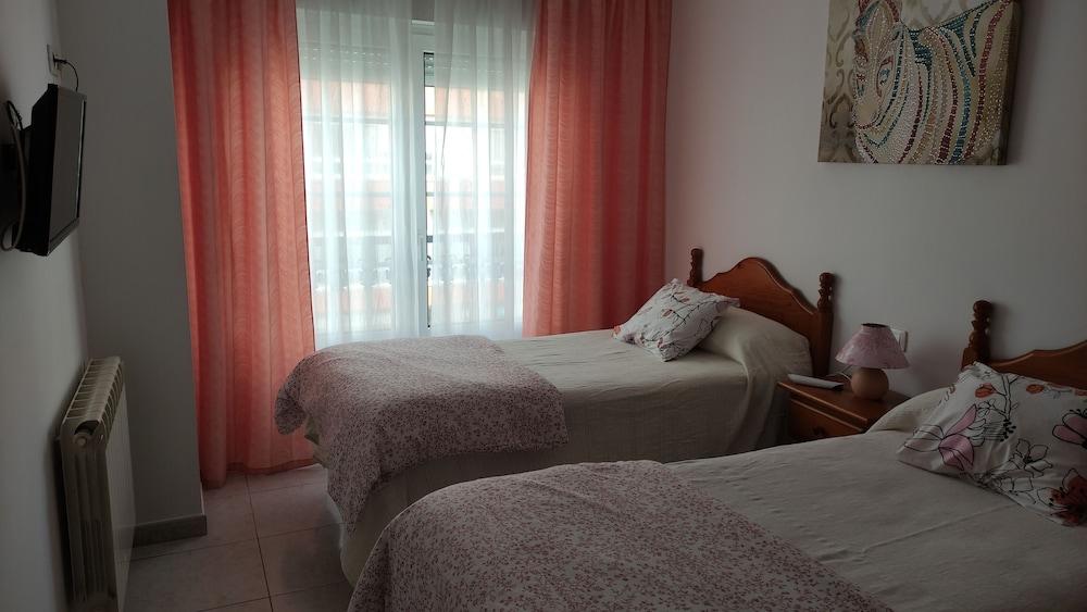 Guesthouse Residencia Miñones