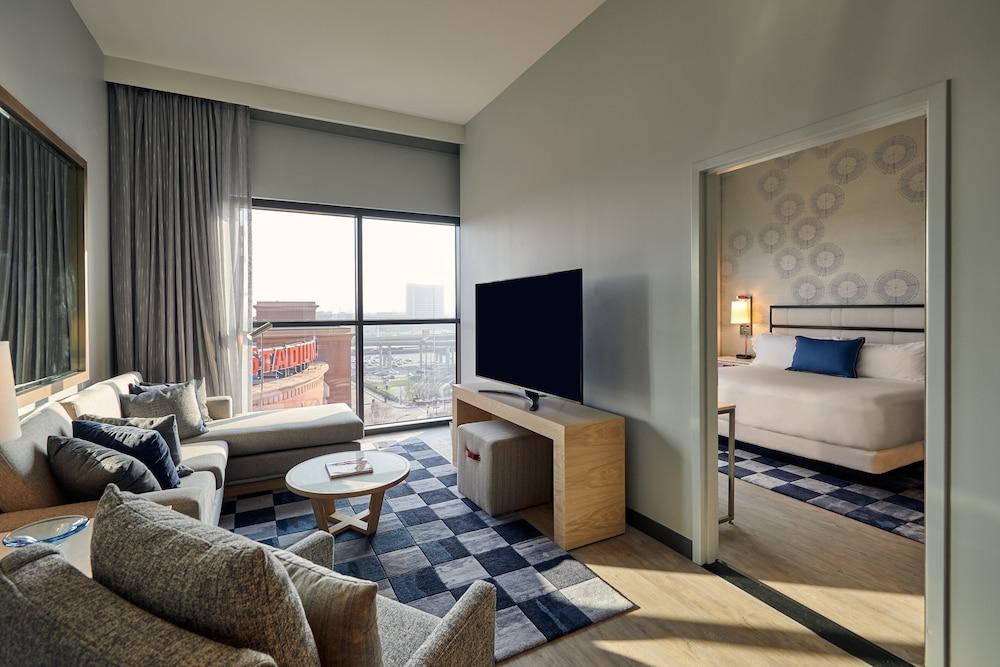 Live by Loews - St.Louis