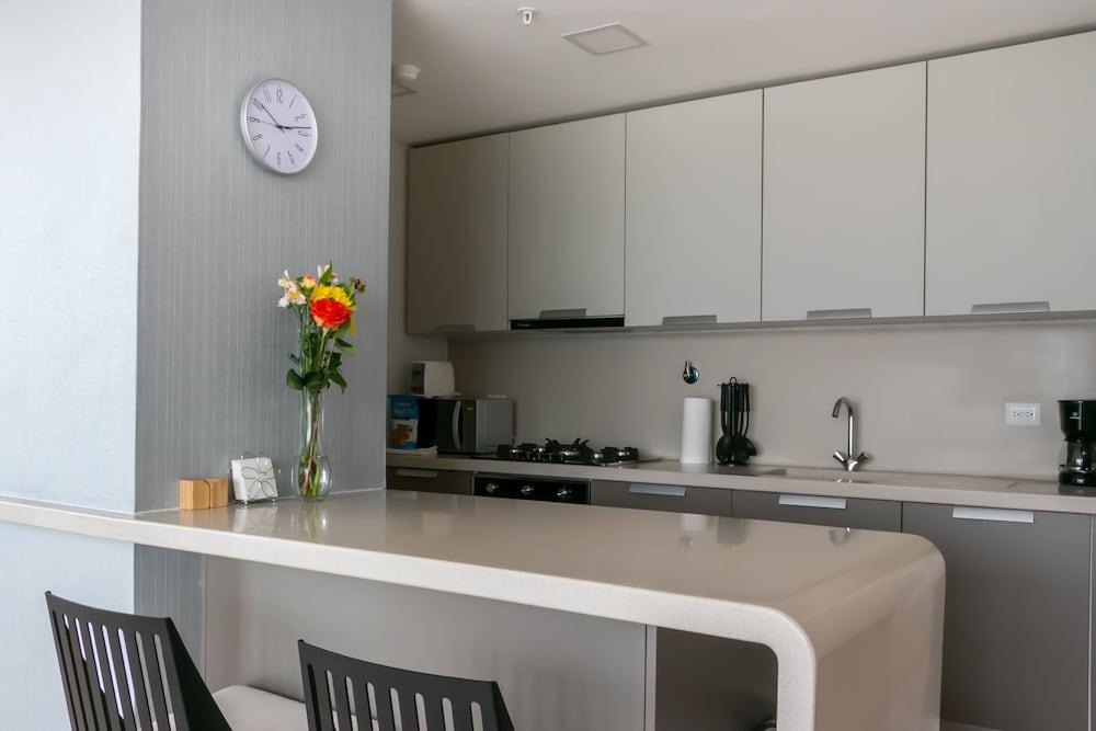 All Mode Cons Ocean view