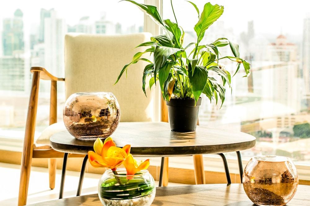 Dazzling Apartment Ocean View