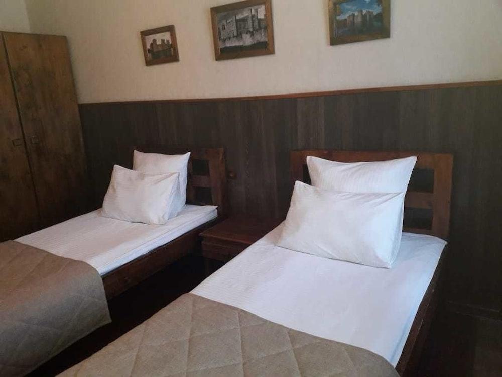 Gostinyi Dvor Galirad