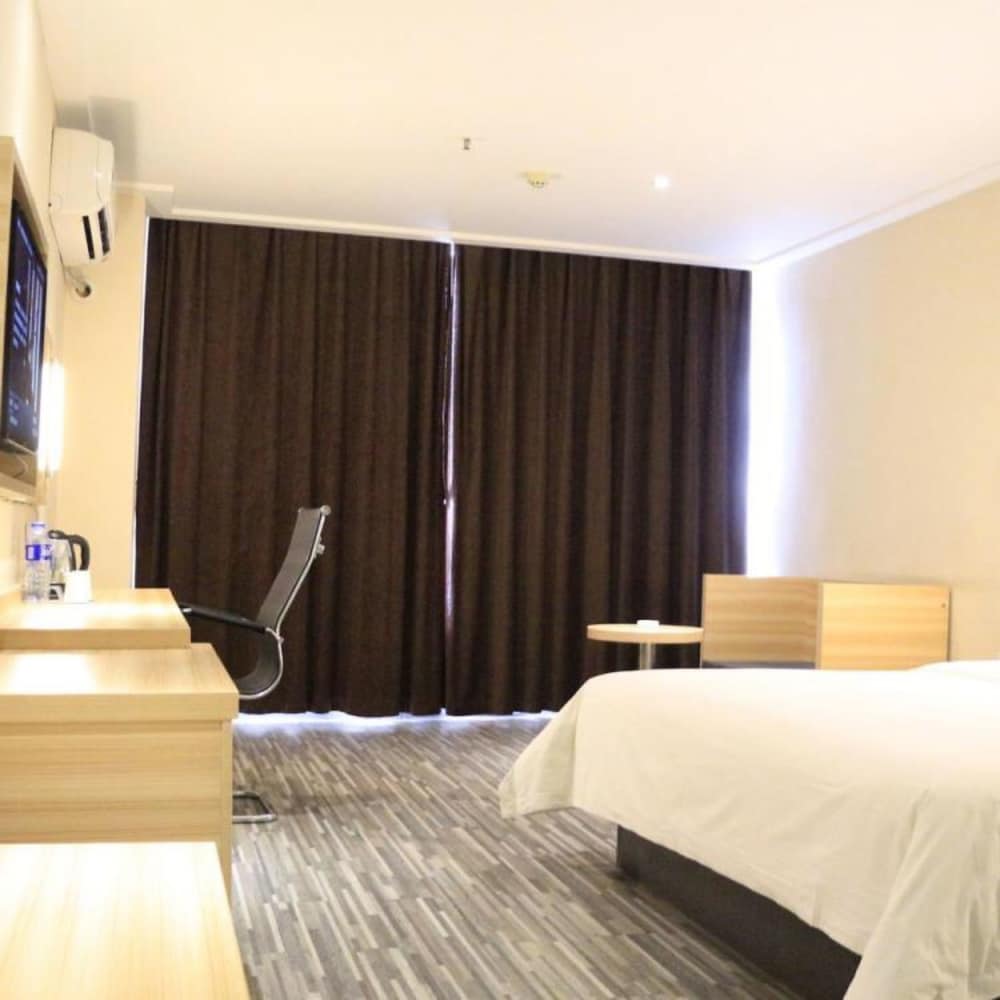 Poltton International Apartment Luohe