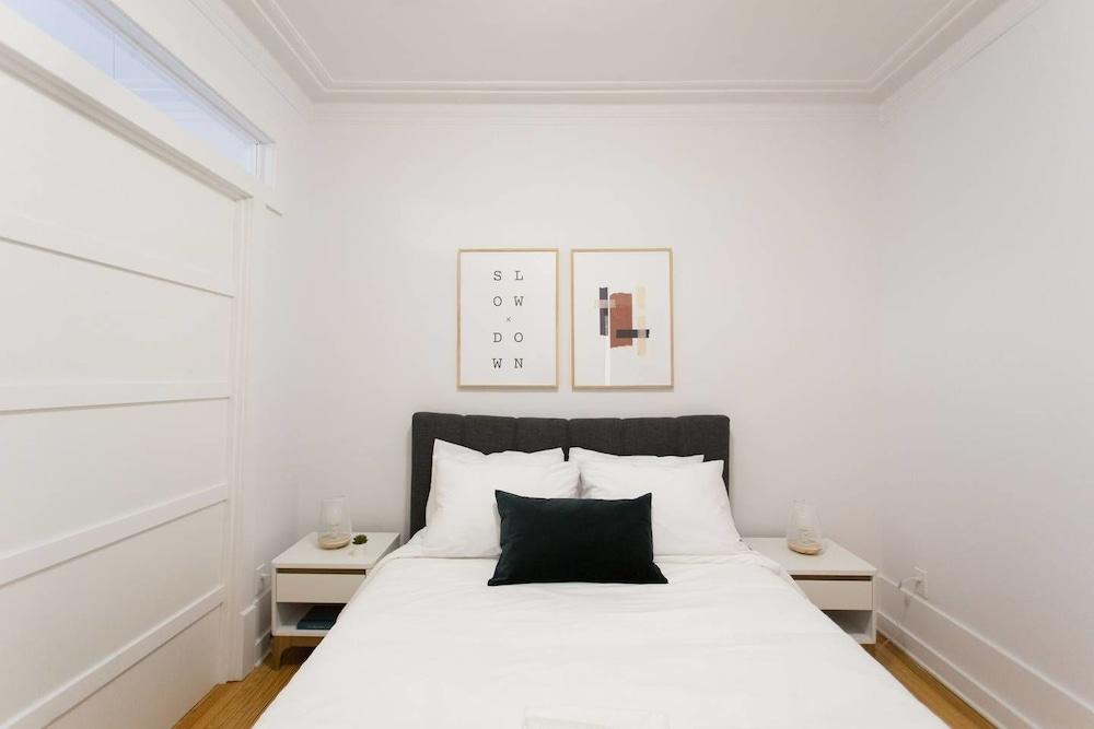 Charming Montreal 3 bdr Apartment Next to Subway