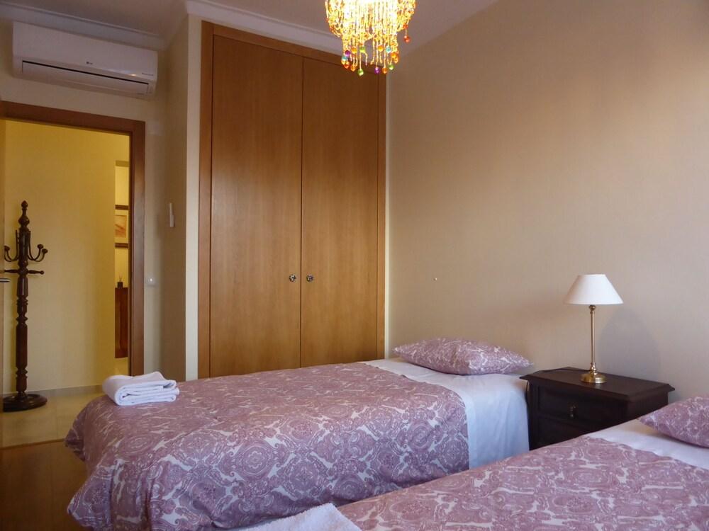 A View to the River Tejo IBG HOME