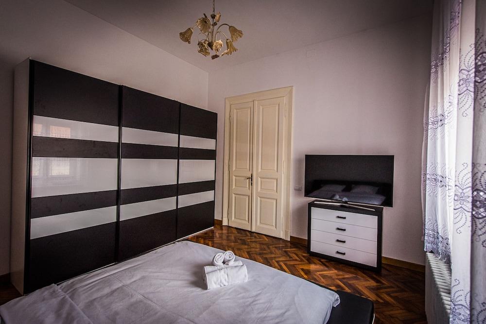 Downtown Fuchsl Palace