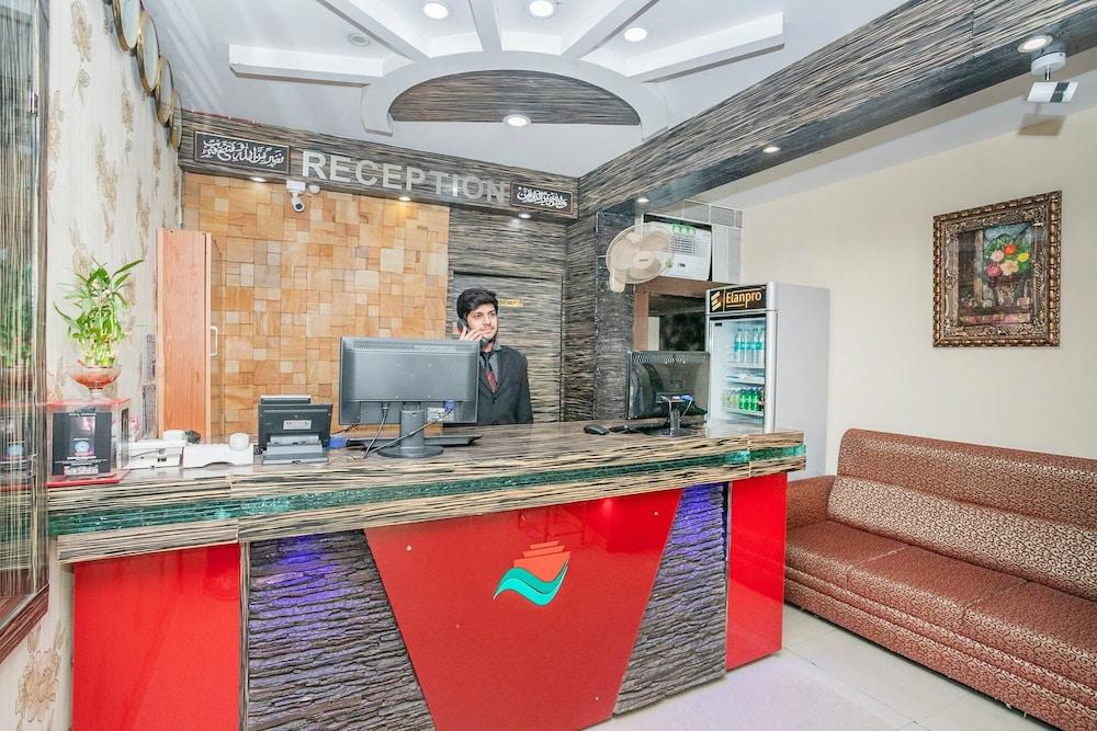 OYO 436 Emirates Suites