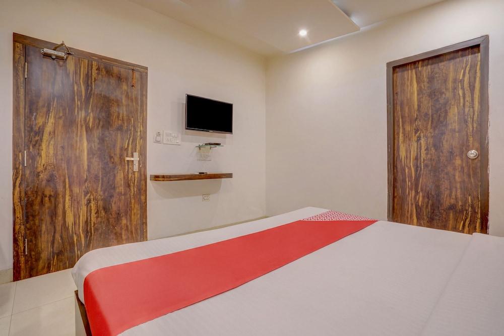 OYO 35484 Travellers inn