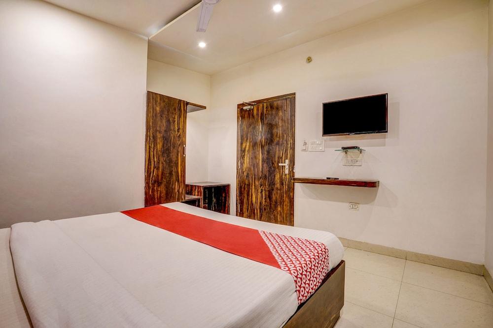 OYO 35484 Travellers inn