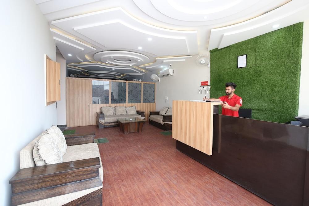 OYO 42991 Mehra Dhaba