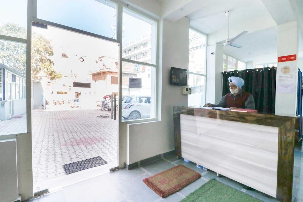 OYO 43300 Spring Woods Suites