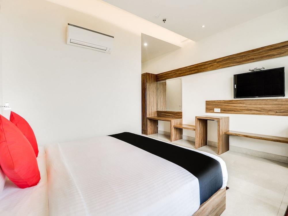 Capital O 44117 Hotel Alphonso